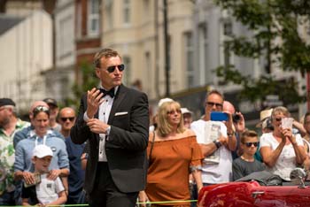 Bond Stunt Action in Bexhill Town Centre - 7 (thumbnail)