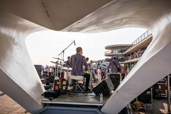 Sixties Retro on the DLWP Stage - 2 (thumbnail)